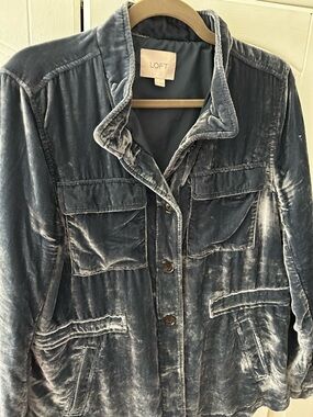 NWOT LOFT Velvet Shirt Jacket in Slate Blue Gray W/ Multiple Pockets, Lined